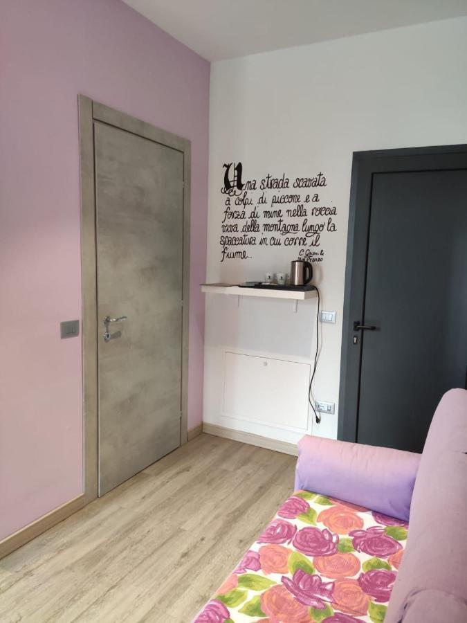 Antica Campione Rooms & Hostel Кампионе дел Гарда Екстериор снимка