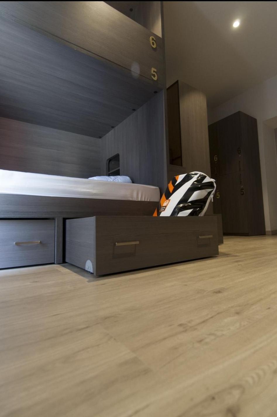 Antica Campione Rooms & Hostel Кампионе дел Гарда Екстериор снимка
